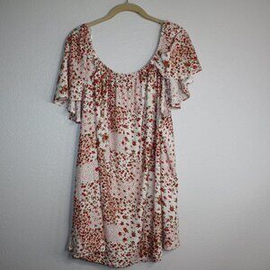 Plus size womens floral top